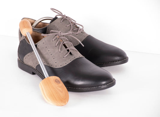 Shoe Tree Tips: Maintain Footwear Form and Eliminate Foul Fragrances